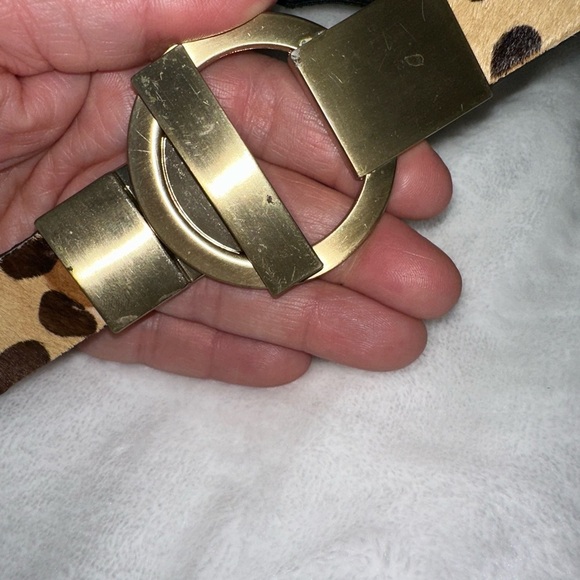 Cheetah print slim leather belt w/ toggle clasp pony hair and gold hardw… - Picture 2 of 4